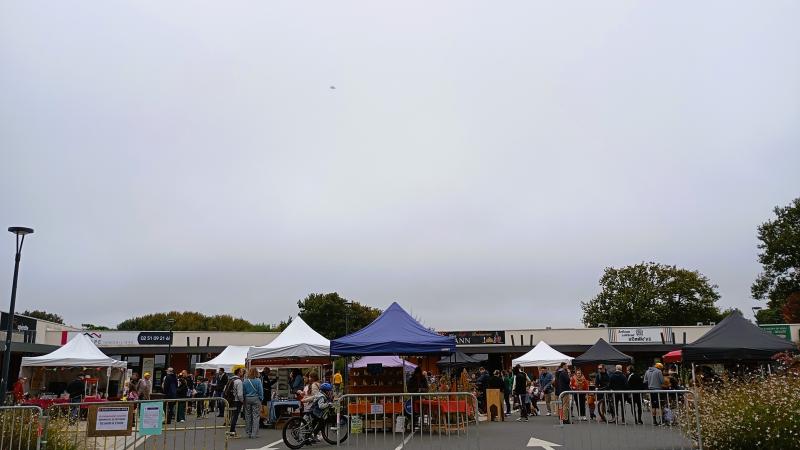 Stationnement interdit marché automnal 